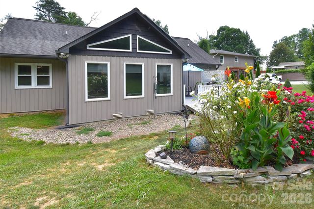 302 Watson Road, Arden, NC 28704