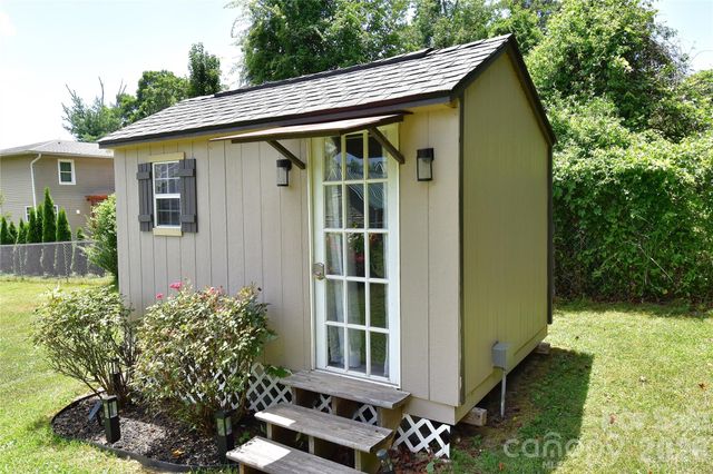 302 Watson Road, Arden, NC 28704