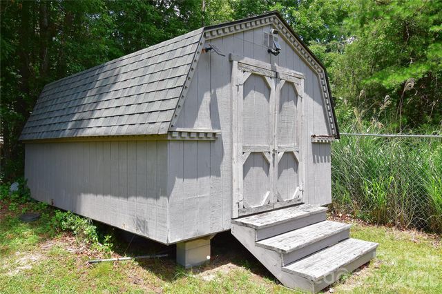 302 Watson Road, Arden, NC 28704