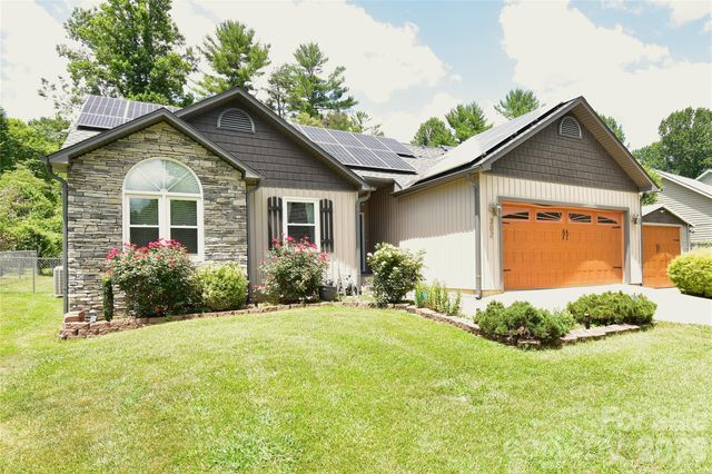 302 Watson Road, Arden, NC 28704