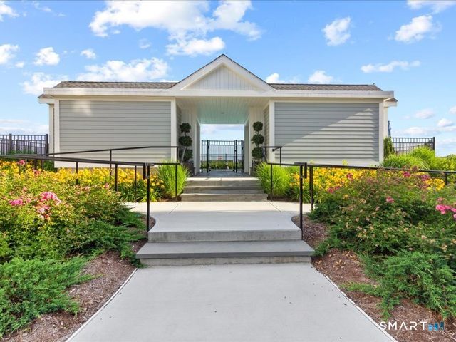 66 High Street 34, Guilford, CT 06437