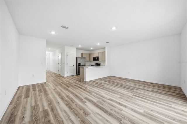 32497 MIDSUMMER NIGHT LANE, Wesley Chapel, FL 33543