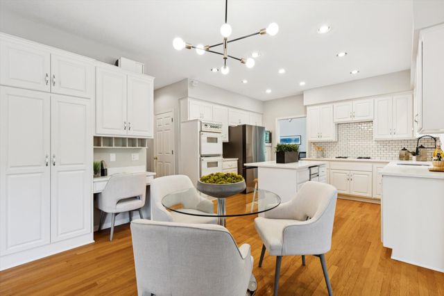 1312 Summit Oaks Drive, Burnsville, MN 55337