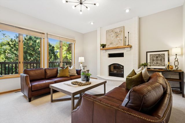 1312 Summit Oaks Drive, Burnsville, MN 55337