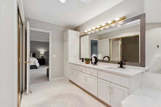 1312 Summit Oaks Drive, Burnsville, MN 55337