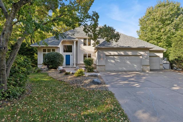 1312 Summit Oaks Drive, Burnsville, MN 55337
