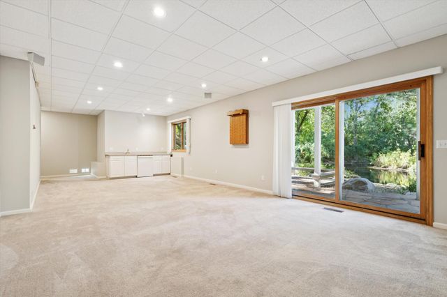 1312 Summit Oaks Drive, Burnsville, MN 55337