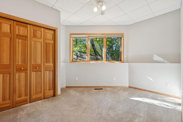 1312 Summit Oaks Drive, Burnsville, MN 55337