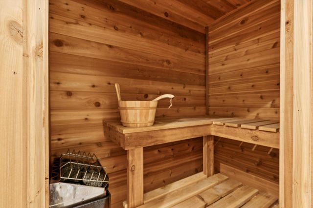 1312 Summit Oaks Drive, Burnsville, MN 55337