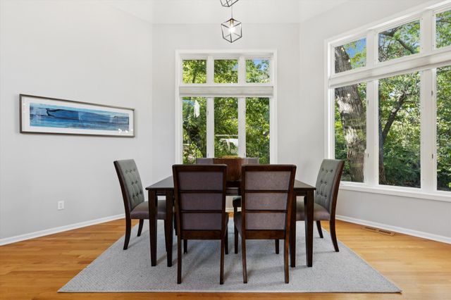 1312 Summit Oaks Drive, Burnsville, MN 55337