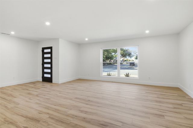 7076 Briarmeadow Drive, Dallas, TX 75230