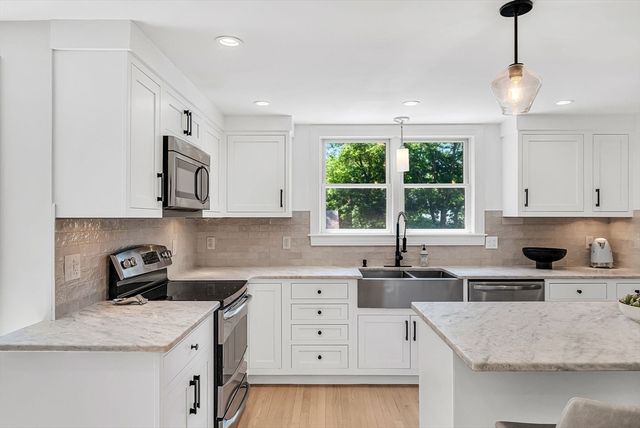 86 Grosvenor Rd., Needham, MA 02492