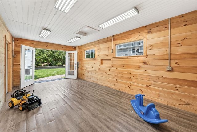 86 Grosvenor Rd., Needham, MA 02492
