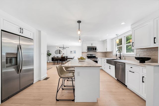86 Grosvenor Rd., Needham, MA 02492