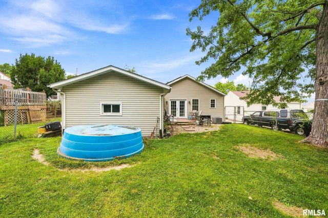 115 W MCCLURE Avenue, Bartonville, IL 61607