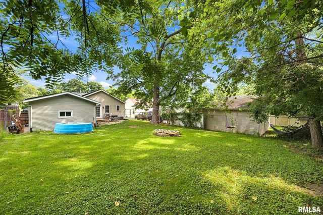 115 W MCCLURE Avenue, Bartonville, IL 61607