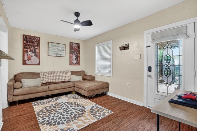 620 S Redford Lane, White Settlement, TX 76108