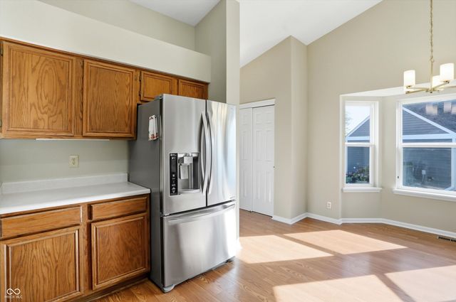 225 W Tansey Crossing, Westfield, IN 46074
