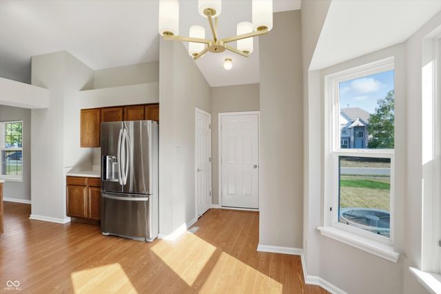225 W Tansey Crossing, Westfield, IN 46074