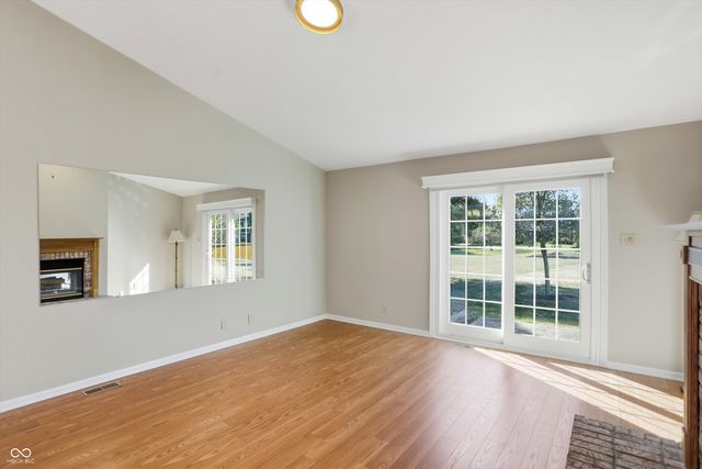225 W Tansey Crossing, Westfield, IN 46074