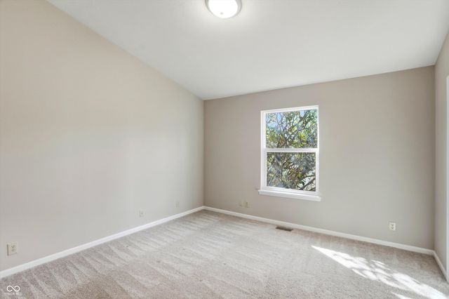 225 W Tansey Crossing, Westfield, IN 46074