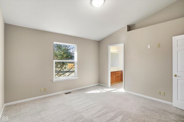 225 W Tansey Crossing, Westfield, IN 46074