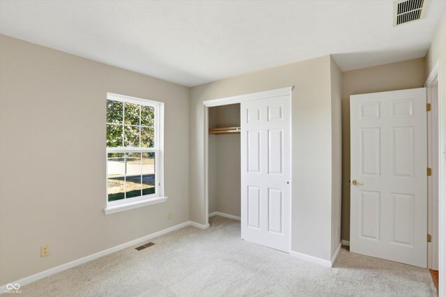 225 W Tansey Crossing, Westfield, IN 46074
