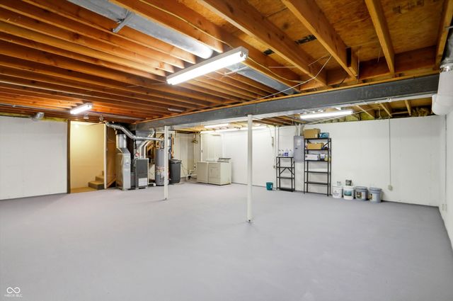 225 W Tansey Crossing, Westfield, IN 46074