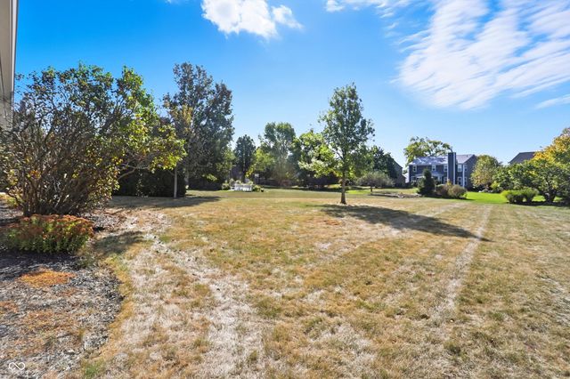 225 W Tansey Crossing, Westfield, IN 46074