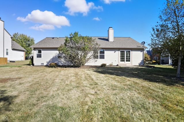 225 W Tansey Crossing, Westfield, IN 46074