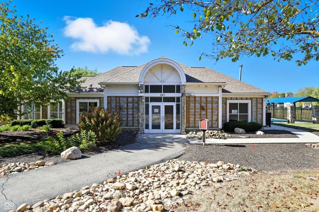 225 W Tansey Crossing, Westfield, IN 46074