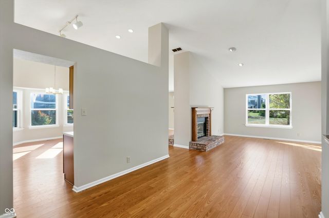 225 W Tansey Crossing, Westfield, IN 46074