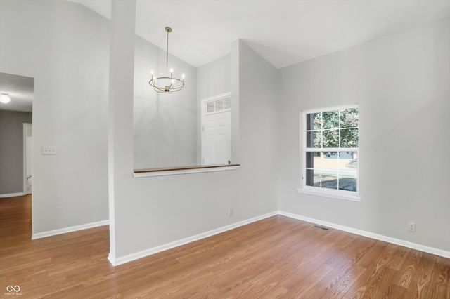225 W Tansey Crossing, Westfield, IN 46074