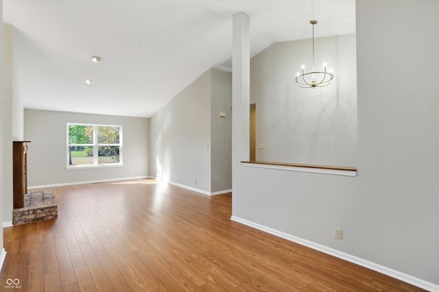 225 W Tansey Crossing, Westfield, IN 46074