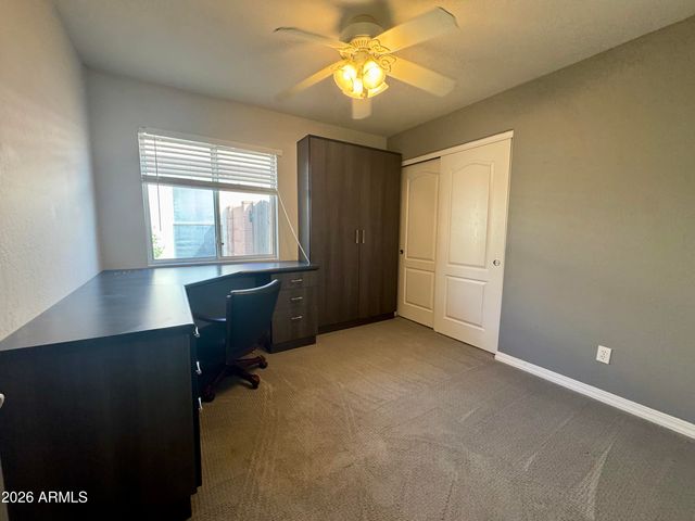 8667 E PINCHOT Avenue, Scottsdale, AZ 85251