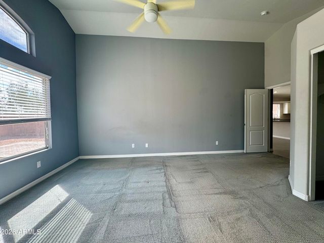 8667 E PINCHOT Avenue, Scottsdale, AZ 85251