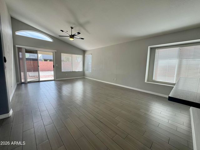 8667 E PINCHOT Avenue, Scottsdale, AZ 85251