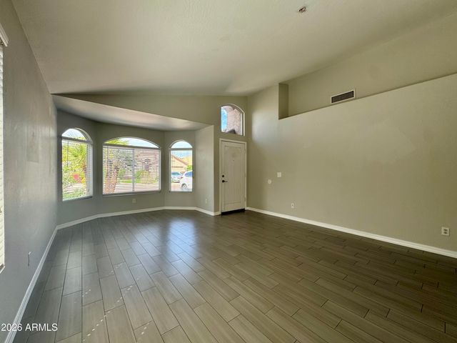 8667 E PINCHOT Avenue, Scottsdale, AZ 85251