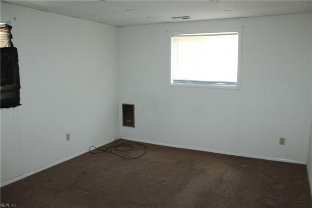1503 Addison RD, Hampton, VA 23663