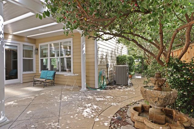 2127 Lighthouse Cir, Tracy, CA 95304