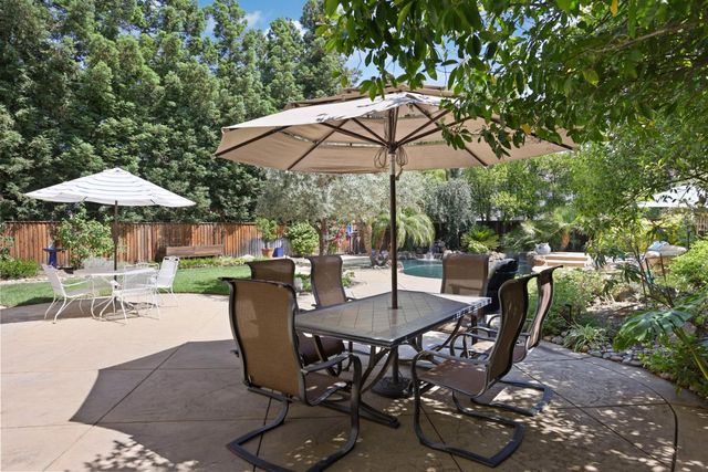 2127 Lighthouse Cir, Tracy, CA 95304