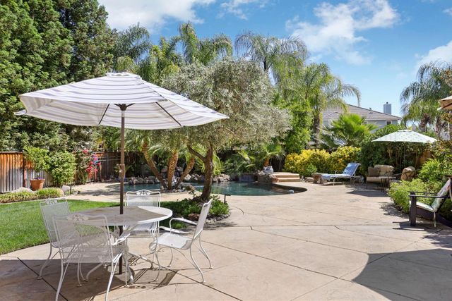 2127 Lighthouse Cir, Tracy, CA 95304