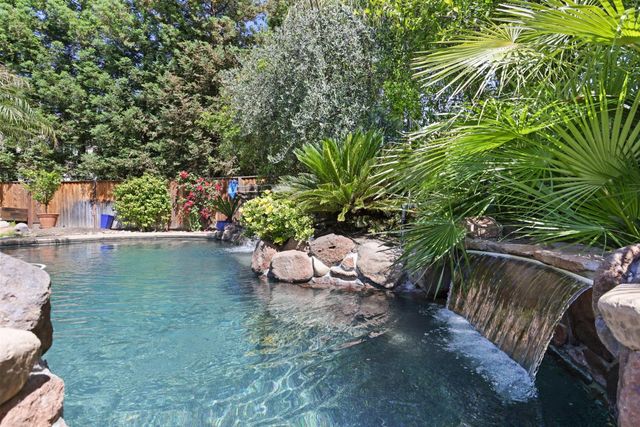 2127 Lighthouse Cir, Tracy, CA 95304