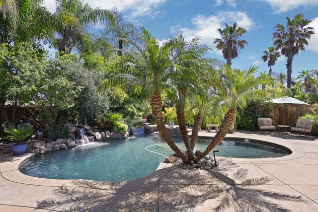 2127 Lighthouse Cir, Tracy, CA 95304