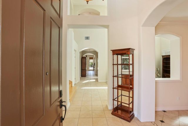2127 Lighthouse Cir, Tracy, CA 95304