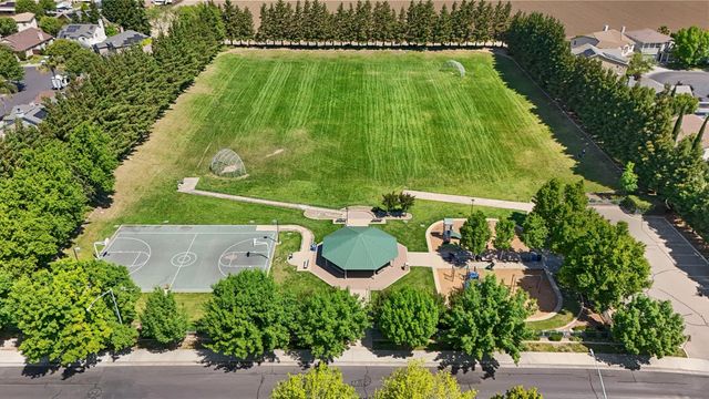 2127 Lighthouse Cir, Tracy, CA 95304