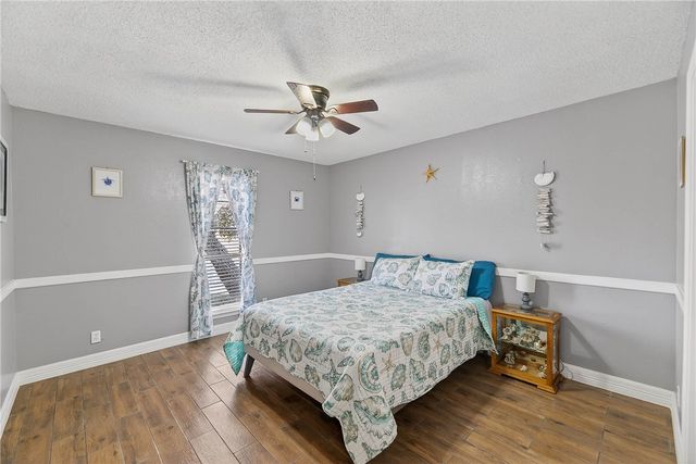 2528 Live Oak St, Ingleside, TX 78362