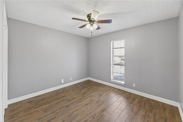 2528 Live Oak St, Ingleside, TX 78362