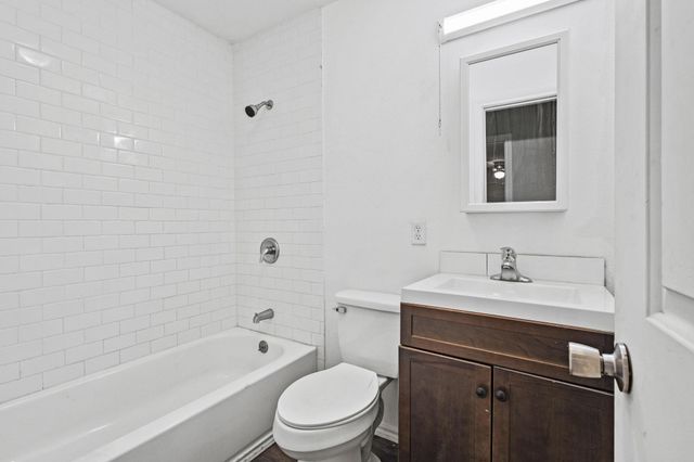 701 W Hull Street 101-2, Denison, TX 75020