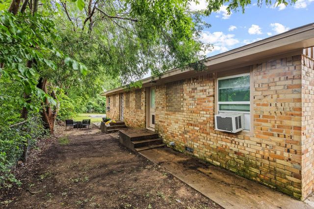 701 W Hull Street 101-2, Denison, TX 75020